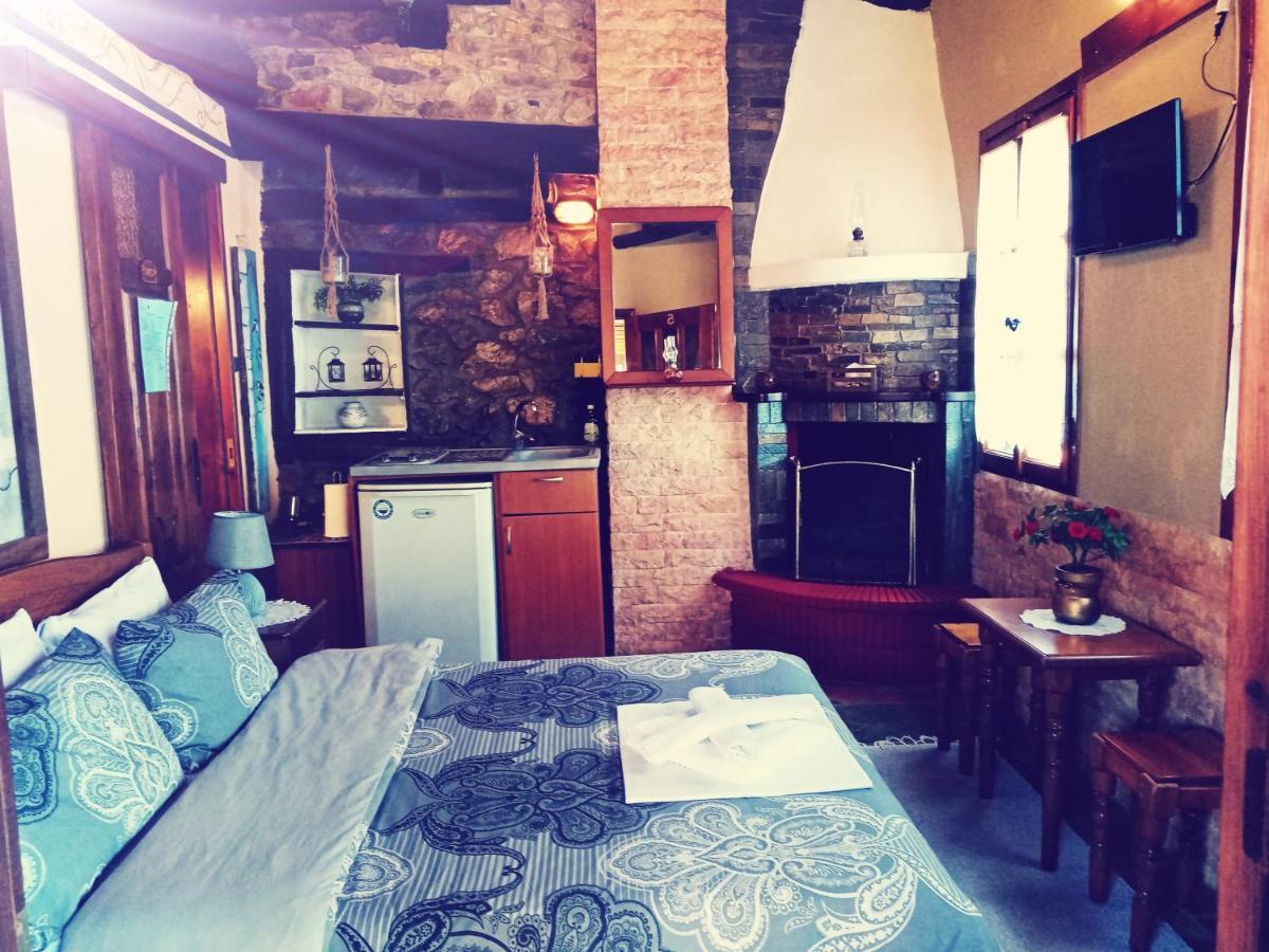 Traditional Guesthouse Erato パライオス・パンテレイモン エクステリア 写真