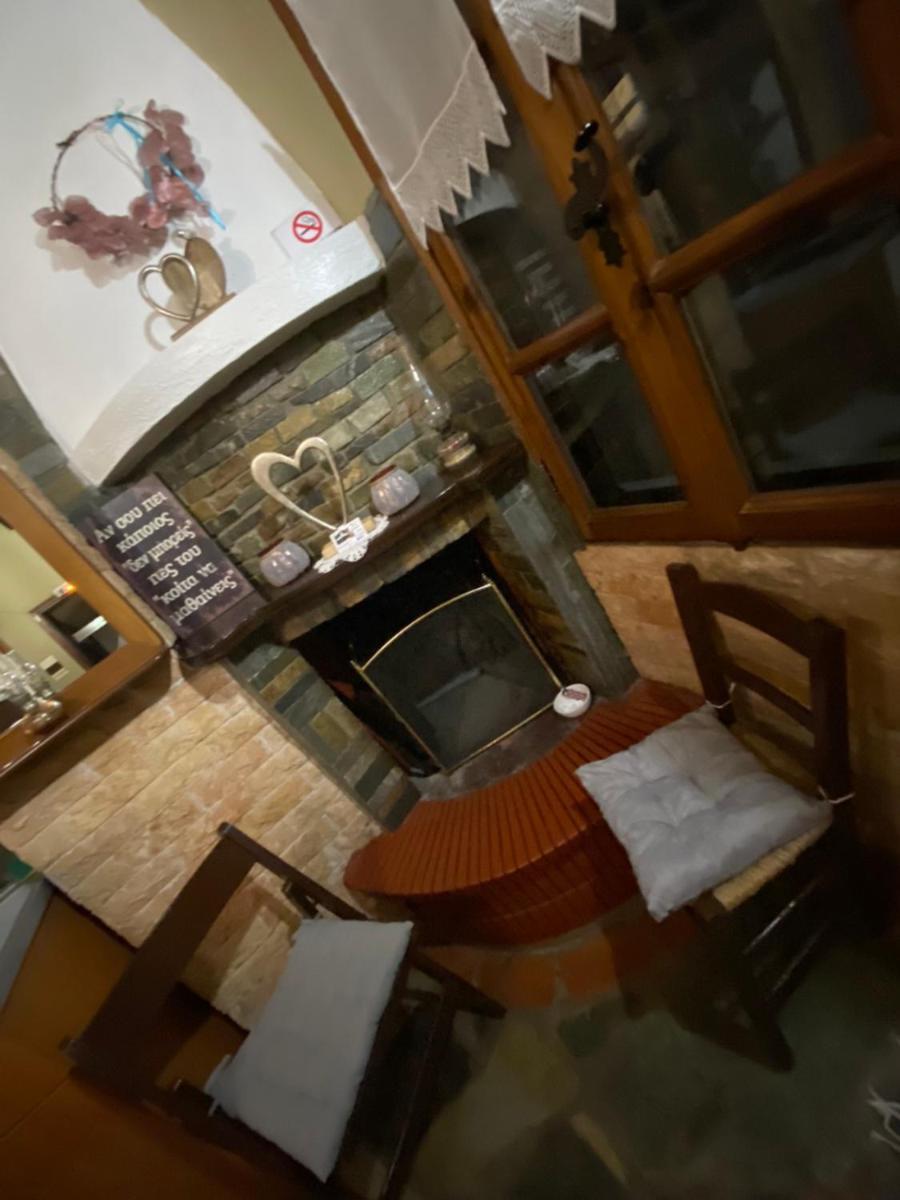 Traditional Guesthouse Erato パライオス・パンテレイモン エクステリア 写真