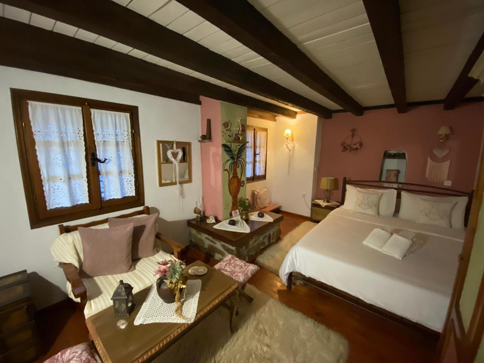 Traditional Guesthouse Erato パライオス・パンテレイモン エクステリア 写真
