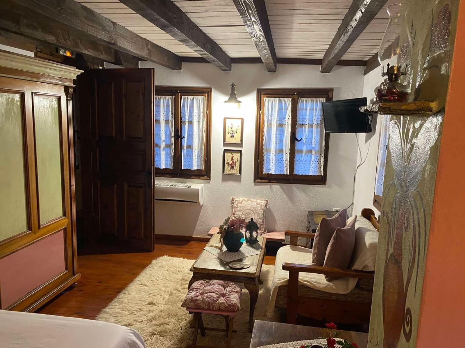 Traditional Guesthouse Erato パライオス・パンテレイモン エクステリア 写真