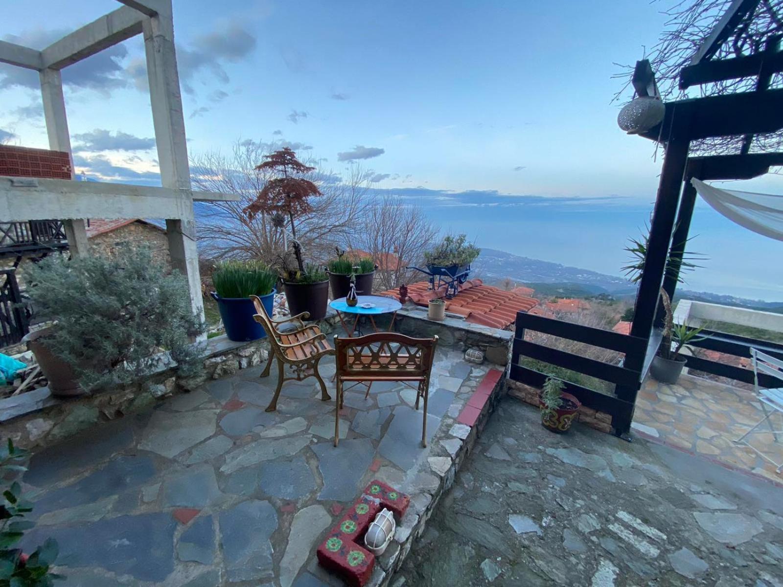 Traditional Guesthouse Erato パライオス・パンテレイモン エクステリア 写真