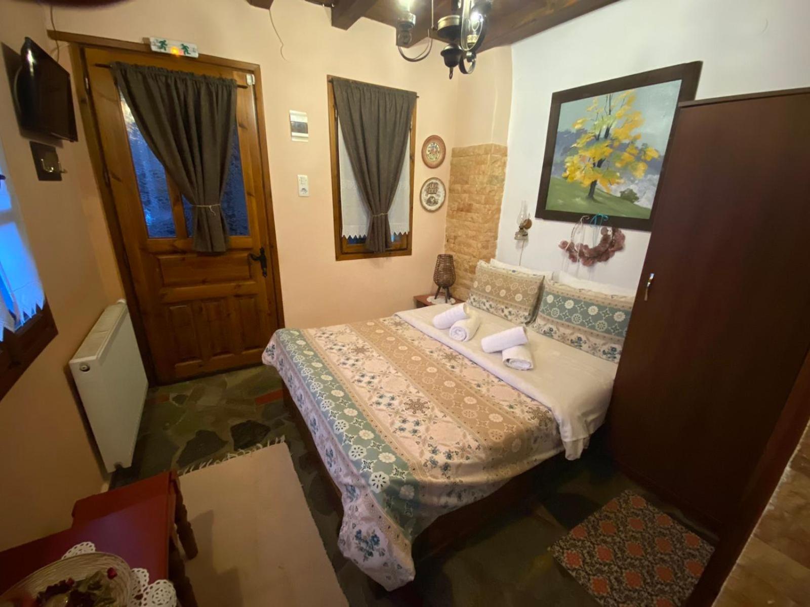 Traditional Guesthouse Erato パライオス・パンテレイモン エクステリア 写真