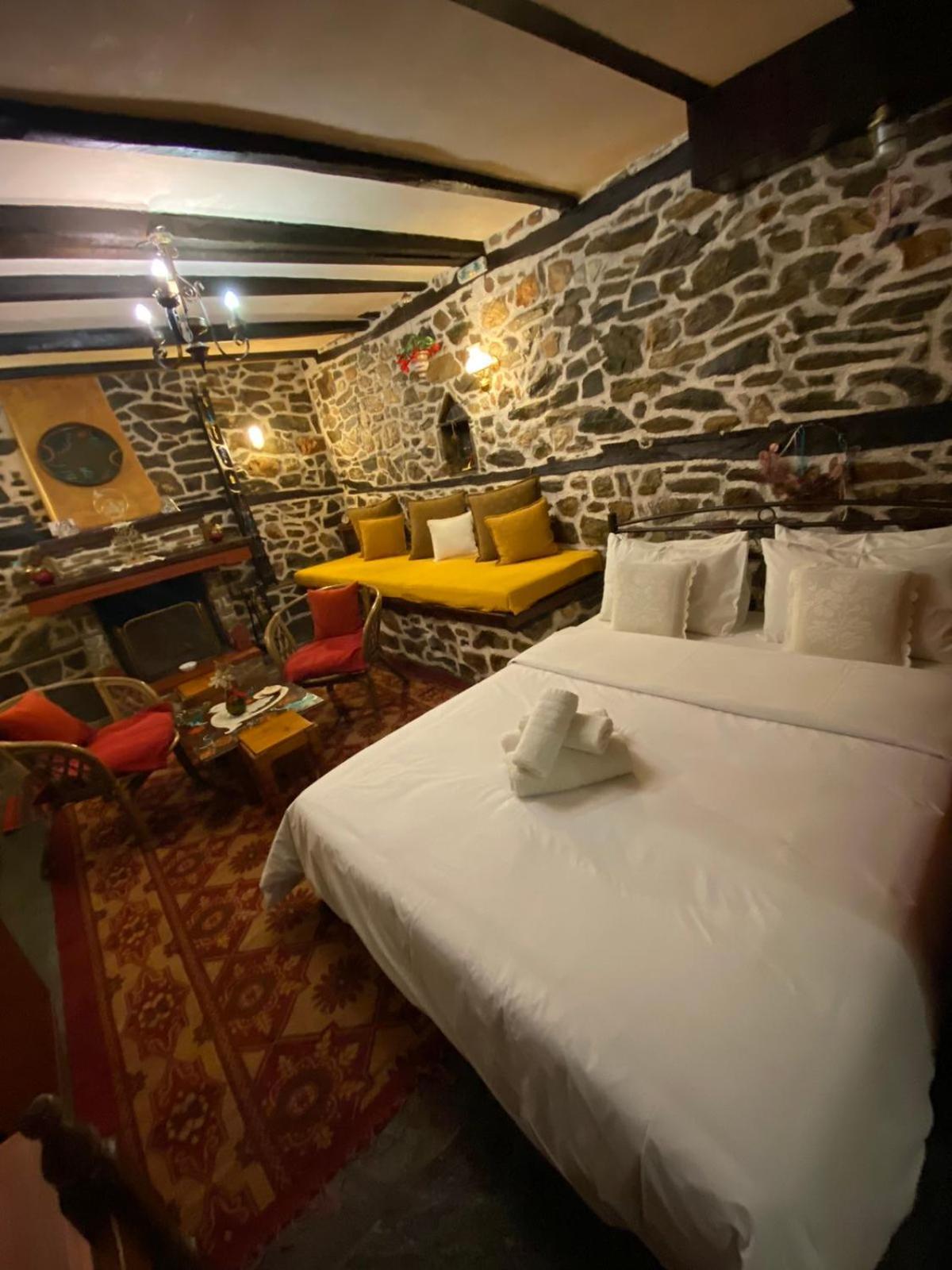 Traditional Guesthouse Erato パライオス・パンテレイモン エクステリア 写真