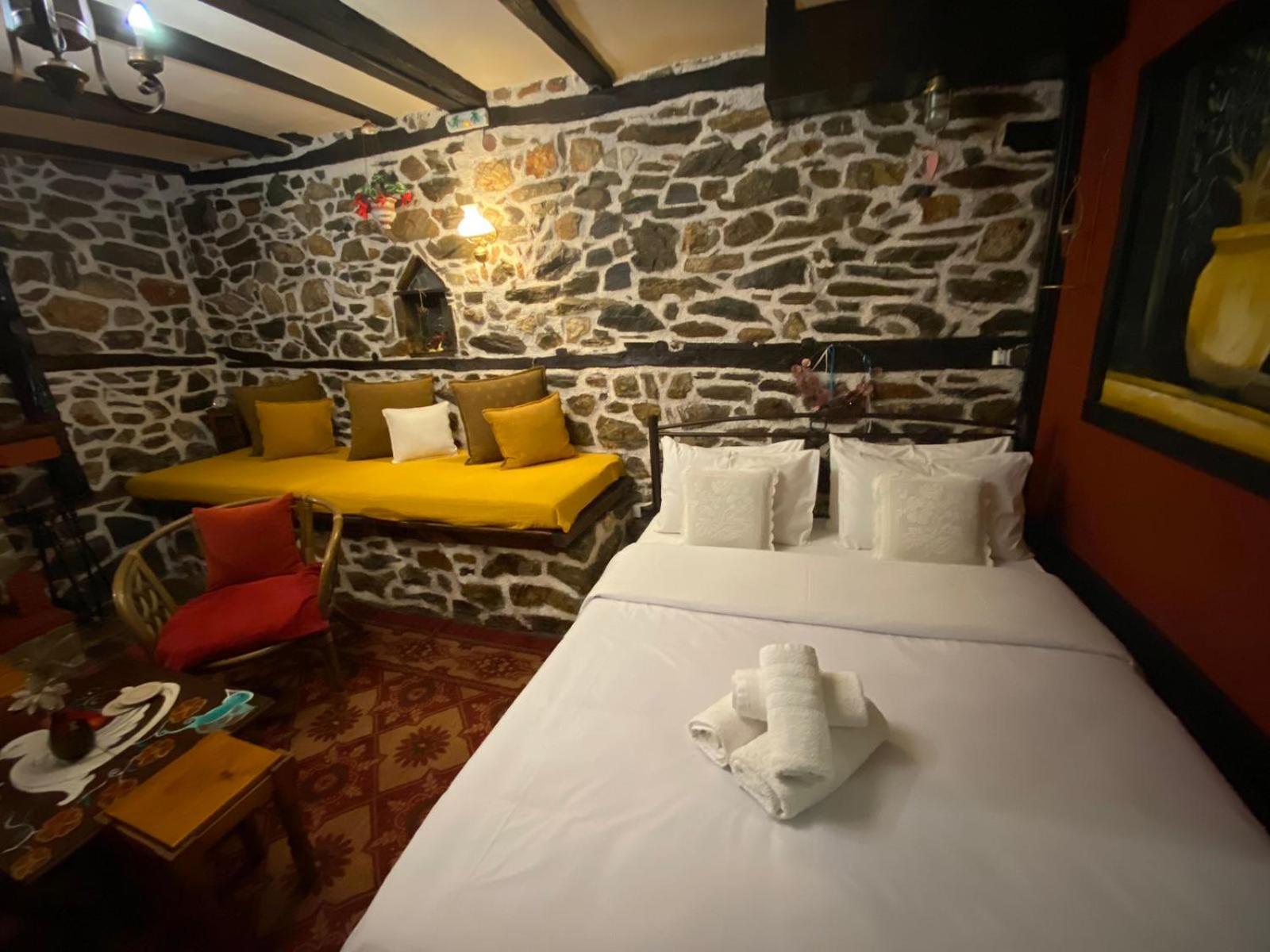 Traditional Guesthouse Erato パライオス・パンテレイモン エクステリア 写真