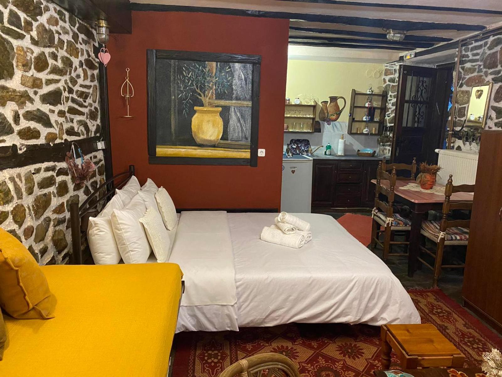 Traditional Guesthouse Erato パライオス・パンテレイモン エクステリア 写真