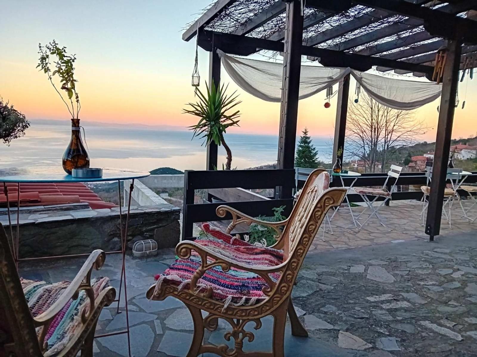 Traditional Guesthouse Erato パライオス・パンテレイモン エクステリア 写真